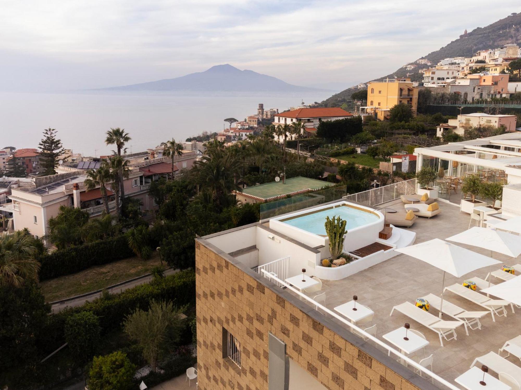 Domo 20 Hotel & Rooftop Vico Equense Exterior foto